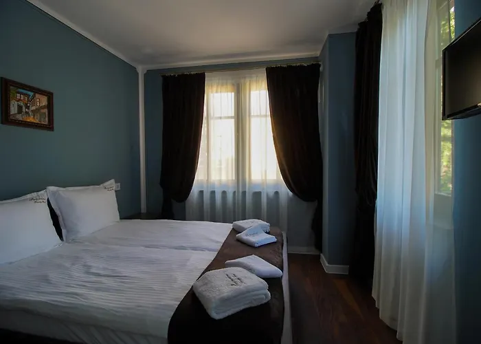 Pulpudeva Family Hotel