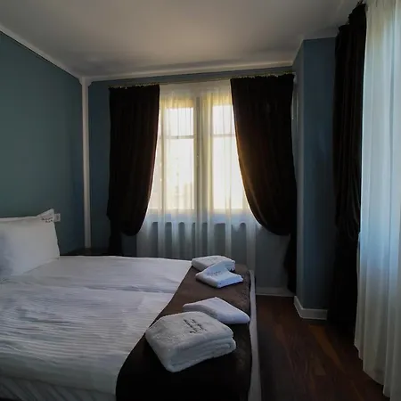 Pulpudeva Family Hotel