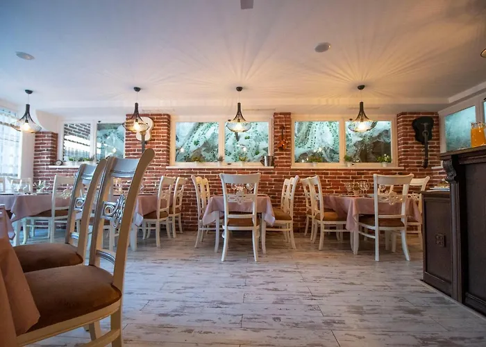 Pulpudeva Family 酒店